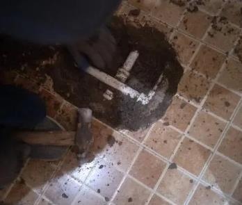 和龙卫生间漏水维修公司为您分享下卫生间渗水如何处理及注意事项